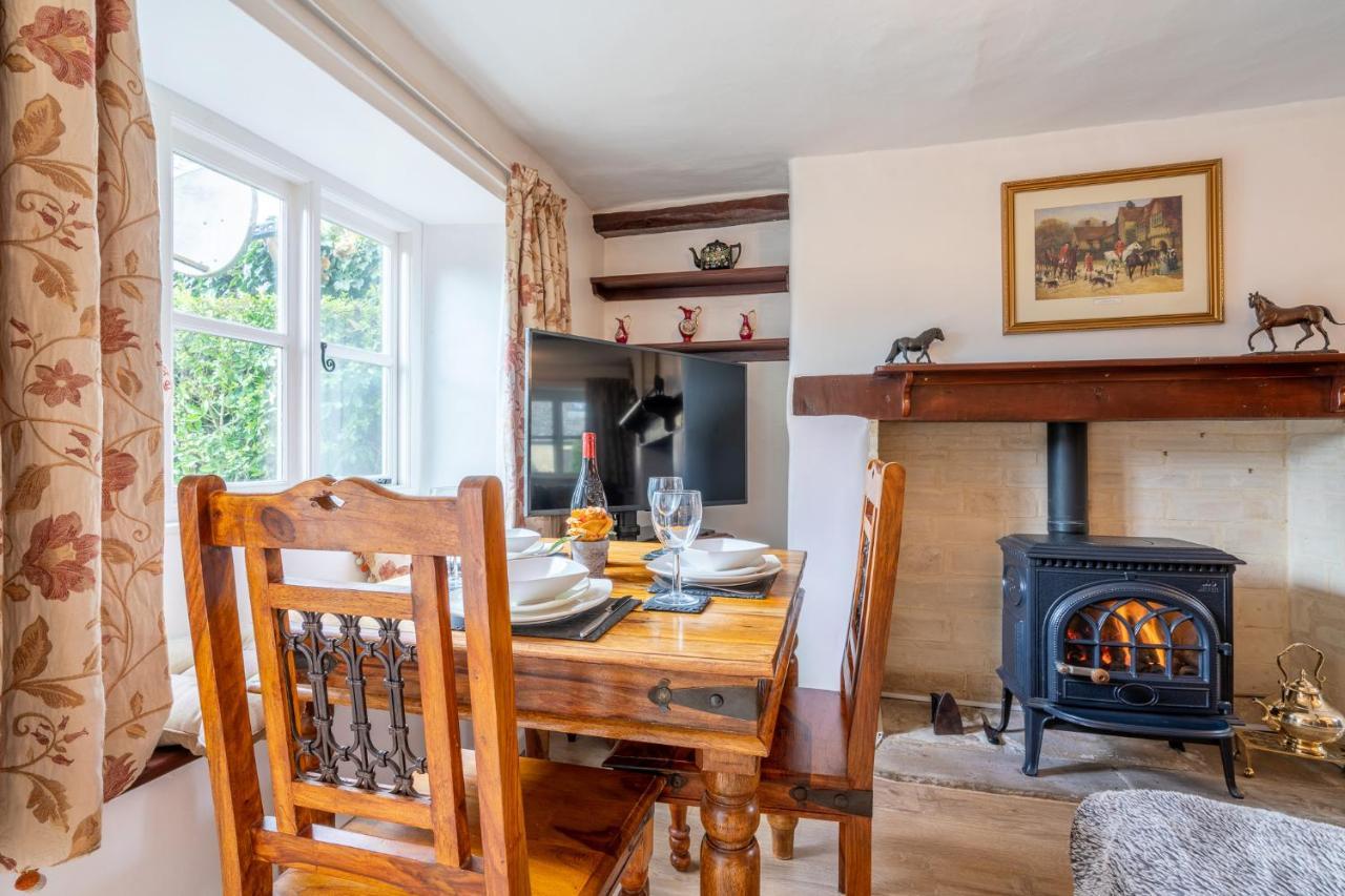 Forsythia Cottage Bourton-on-the-Water Bagian luar foto