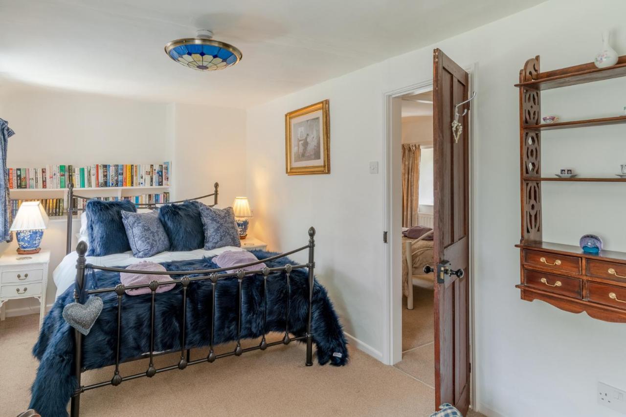 Forsythia Cottage Bourton-on-the-Water Bagian luar foto
